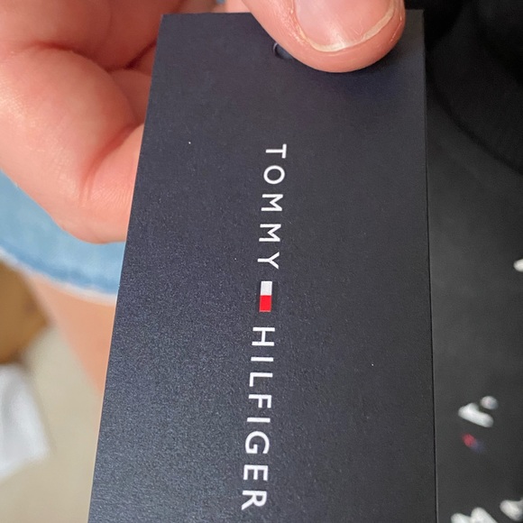 NWT oversized tommy sweatshirt - Picture 3 of 4